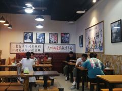 大堂-门框胡同百年卤煮(鸟巢店)