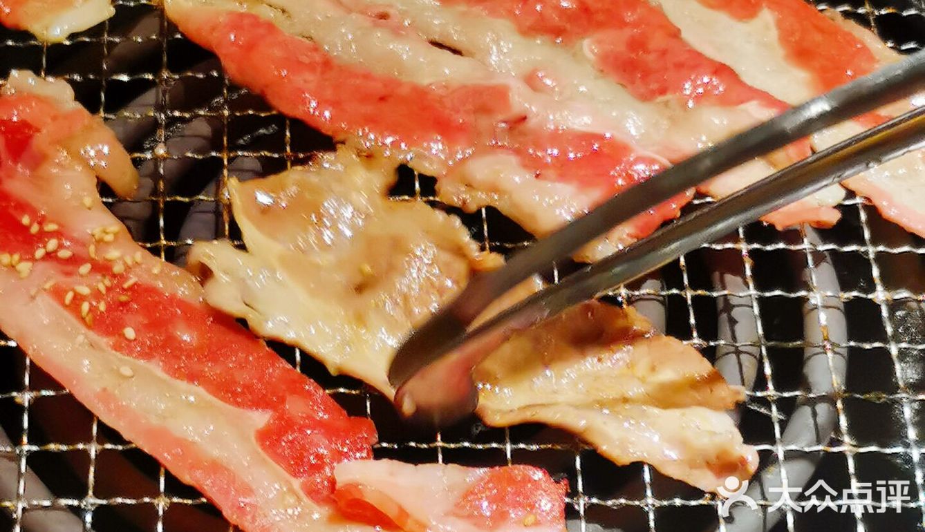 牛角是北京非常知名的烧肉品牌店，深受大众的喜爱