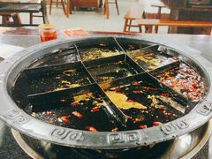 -邓莽子老火锅(中兴路总店)