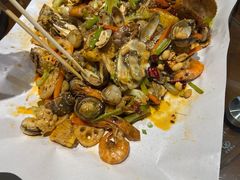 -东来菜馆•手抓海鲜家常菜•海鲜锅贴(鸽子窝店)