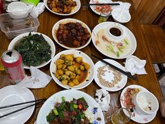 -芦茨金富饭庄·25年老字号·专做稻草鸡