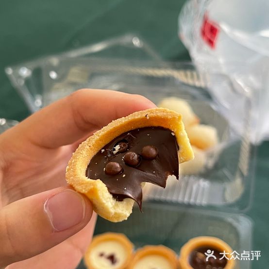 塘边村糕点店