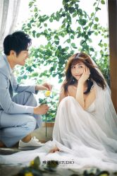 俏皮可爱-巴黎婚纱摄影工作室