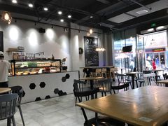 大堂-HELLO 27 意面·沙拉·帕尼尼