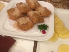 -小天鹅火锅·一线江景洪鼎旗舰店(洪崖洞店)
