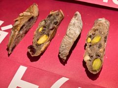-HOT CRUSH趁热集合·现烤面包(上海环球港店)