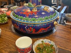 -毛辣果·贵州红酸汤牛肉火锅(西单店)