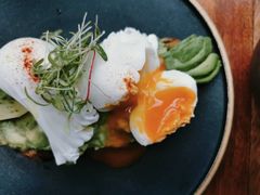 牛油果温泉蛋吐司-O'mills Sourdough Bakery&Bistro(永嘉路店)