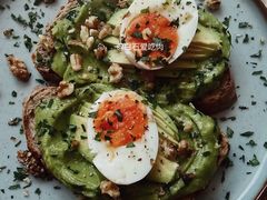 牛油果煮蛋吐司-RAC BAR(安福路店)