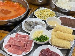 -苗伯妈酸汤火锅