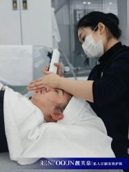 -靓芙泉专研痘痘肌