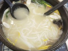 -桥香园过桥米线(国贸店)