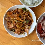 乡镇卡卡里的老馆子，11点就像吃酒一样，人均25吃饱
