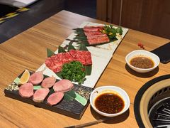 -炼火烤肉店