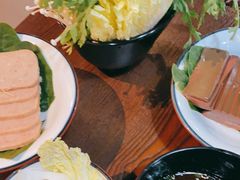 -虾弄弄海派小龙虾·牛羊蝎子火锅
