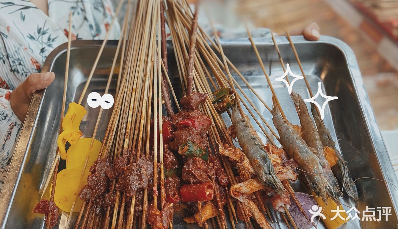 火遍北京的串串火锅｜大串超过瘾，这也太上头了！