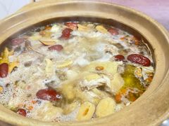 -威邵鸡煲(西华路总店)