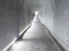 -波浪谷