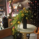 温馨舒适放松疗愈的咖啡店
