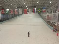 -乔波室内滑雪场