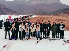 -济南卧虎山滑雪场