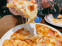 培根鸡肉双拼披萨-萨莉亚意式餐厅(杭州滨江天街店)