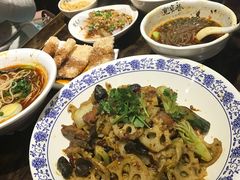-张氏宽窄巷成都名小吃(茂业百货华强北店)