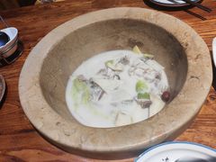-滇香肴·云南菜蒸汽石锅鱼(云南北路店)