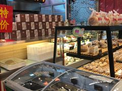 面包甜点陈列柜-申氏糕点(三好街店)