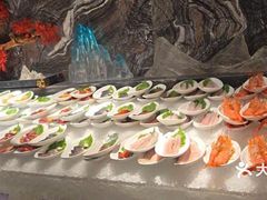 -雍容荟帝王蟹活龙虾展台自助(IFS黑金店)