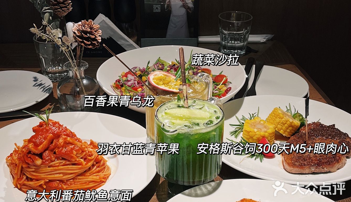 武汉美食｜这新开的牛排馆氛围感拉满了💯