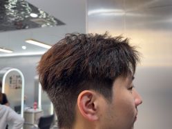 -Tloml salon