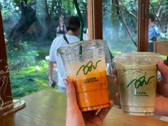 -Chom Cafe and Restaurant