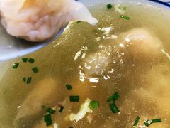 燕皮虾仁馄饨-朱洪元苏式面馆(绿宝广场店)