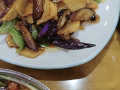 -鹤乡东北菜(崮山路店)