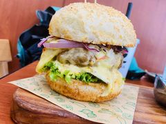 超厚芝士牛肉汉堡-魏斯理汉堡(西安沣东吾悦店)