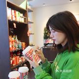 圣诞红杯回归❗姐妹们快来星爸爸感受氛围！ 