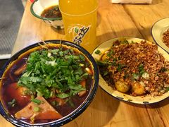 -拈签一笑黄牛肉辣卤串串
