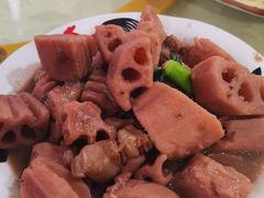 莲藕煮火腩-区海鸡场饭店(石壁店)