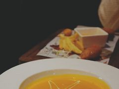 -YUE·6·西式融合餐厅(外滩六号店)