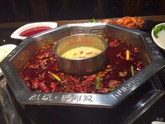 -陆派巴倒烫火锅(城东店)