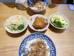 -红猪卤肉饭(大西洋美食城店)