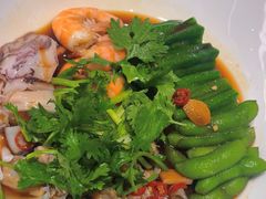 -红鼎豆捞·非遗鲍皇汤火锅(宝丰路店)