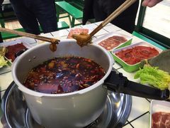 -晓彭肥肠鸡·泡椒鸡火锅(水木天地店)
