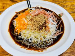 老滇凉米线-老滇山寨•云南特色菜•地方菜•民族风情歌舞表演(金碧店)