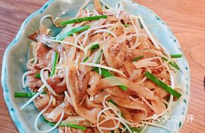 Dry-Fried Beef Rice Noodles