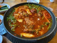 土豆排骨火锅-喇喇排骨火锅·传统韩式脊骨汤(望京西园总店)