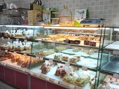 -新月蛋糕西点专卖店(大麦街店)