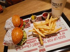 -The Habit Burger Grill 哈比特汉堡(复兴soho店)