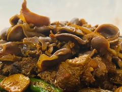-一品红烧鸭特色川菜(三岔湖店)